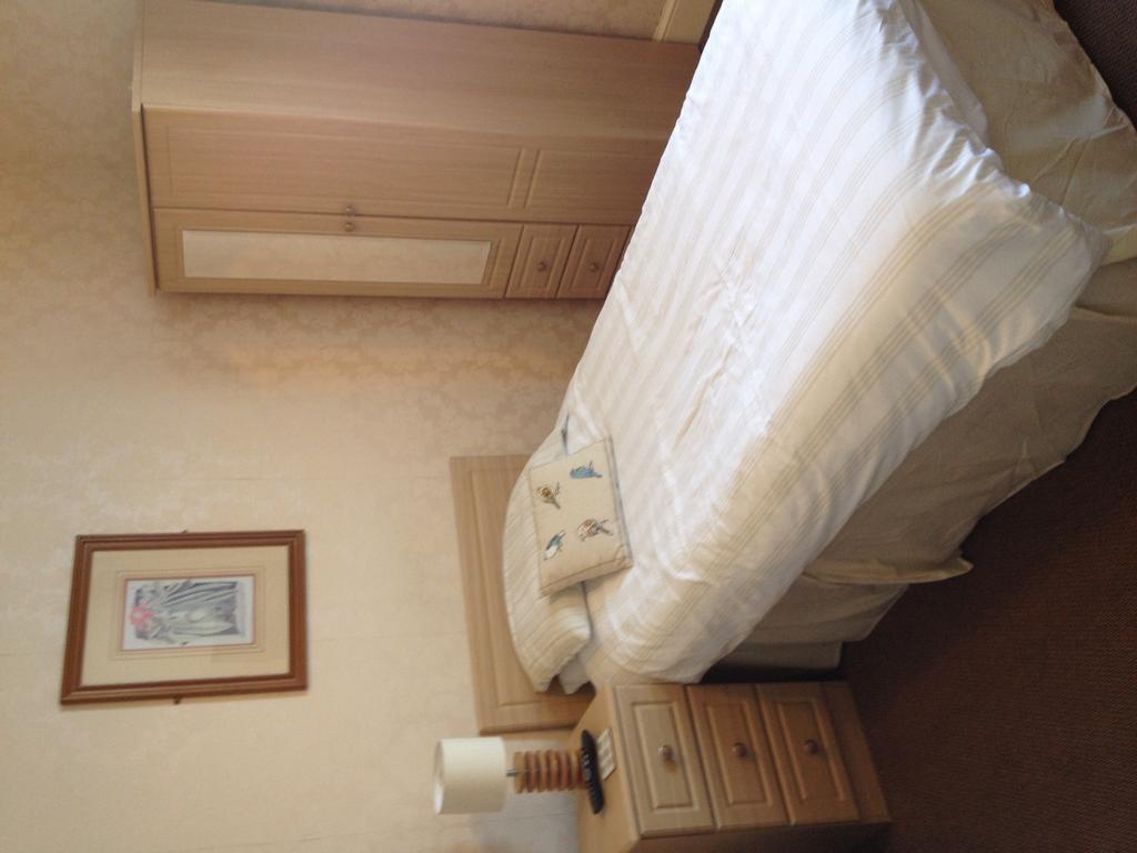The Bebington Bed & Breakfast Dış mekan fotoğraf